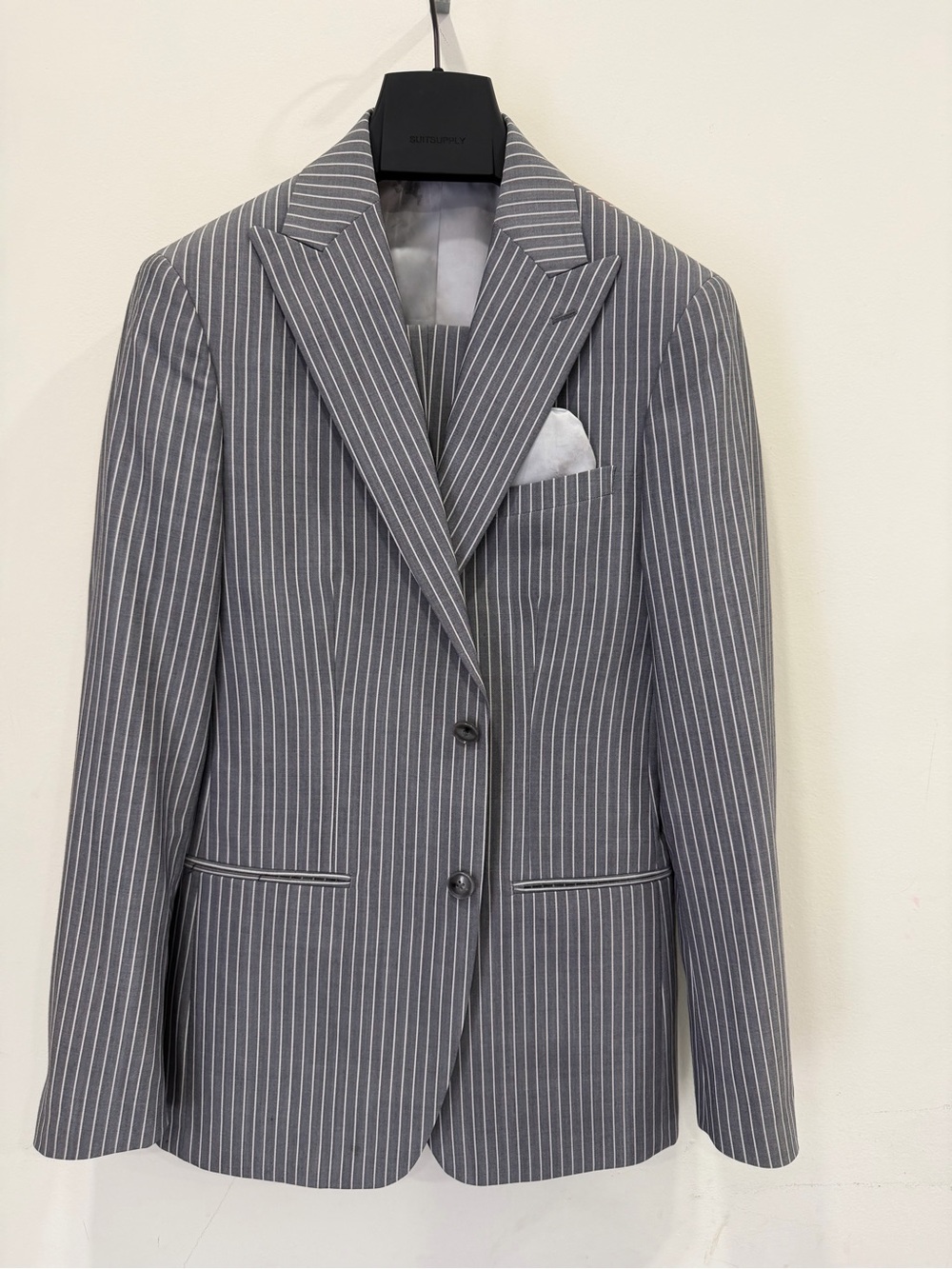 Tallia Gray Pinstripe Men's Wool Suit 2 Piece 36R